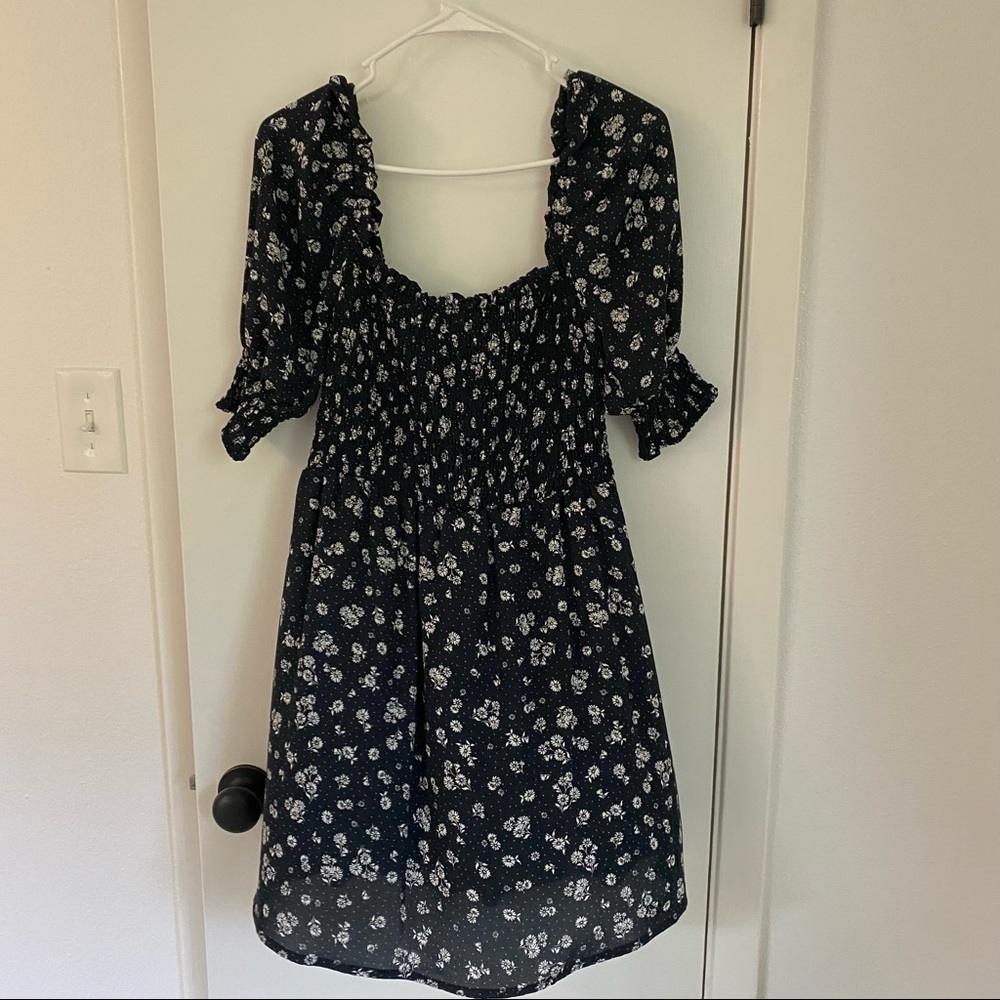 Black and white flowers mini dress - Picture 4 of 5